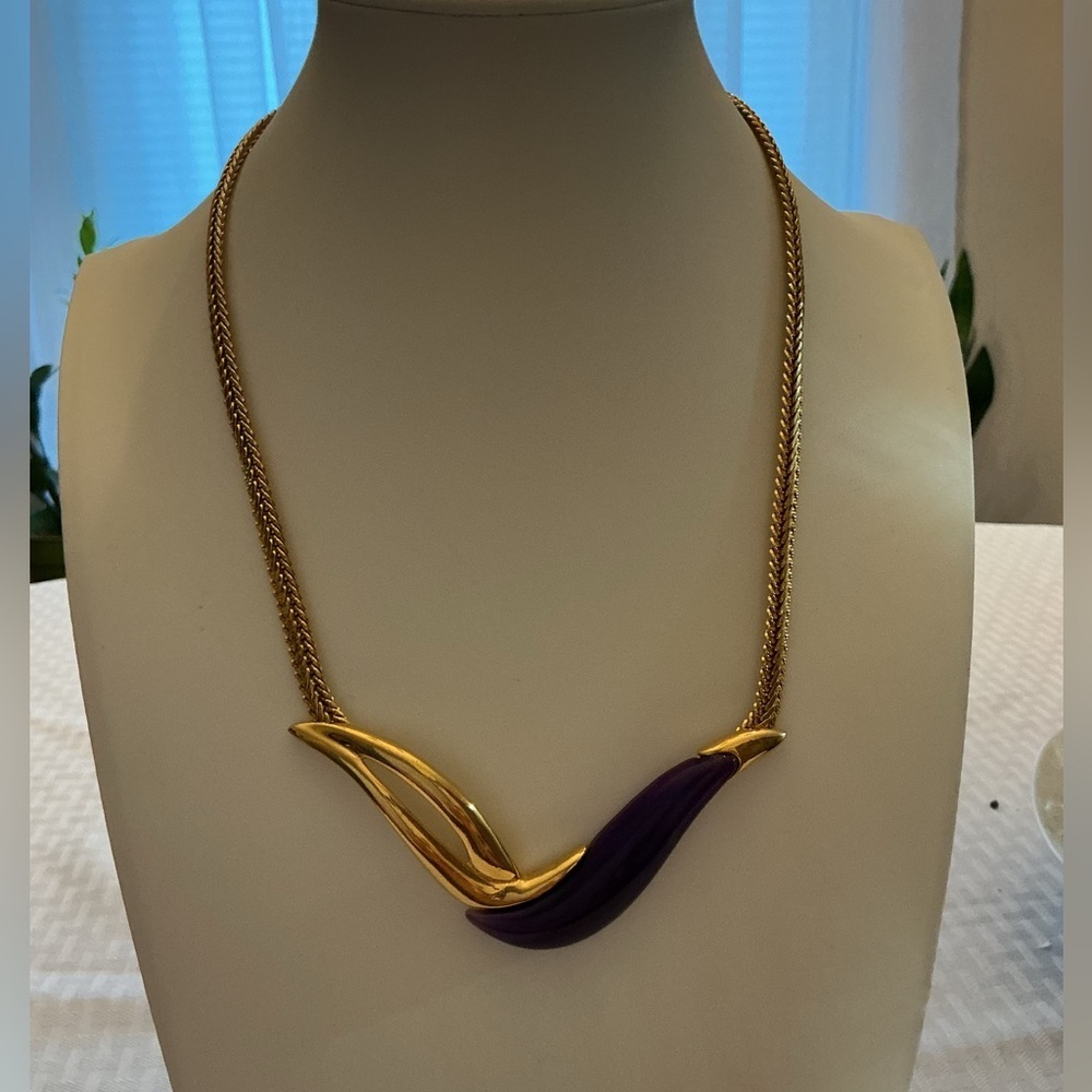 Park Lane Vintage Gold Tone and Purple Lucite Necklace